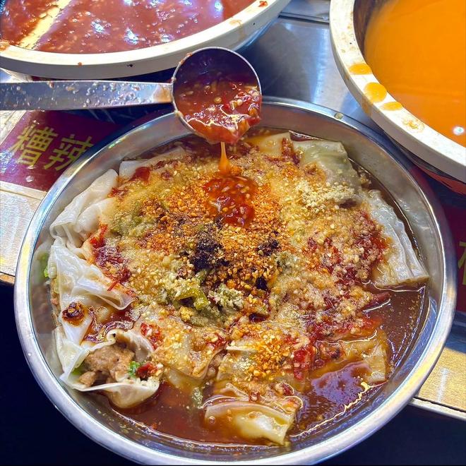 的美味本地人都习以为常游客看来十分怪异pg电子免费模拟器广西夜市中最具特色(图5) 的美味本地人都习以为常游客看来十分怪异pg电子免费模拟器广西夜市中最具特色(图5)